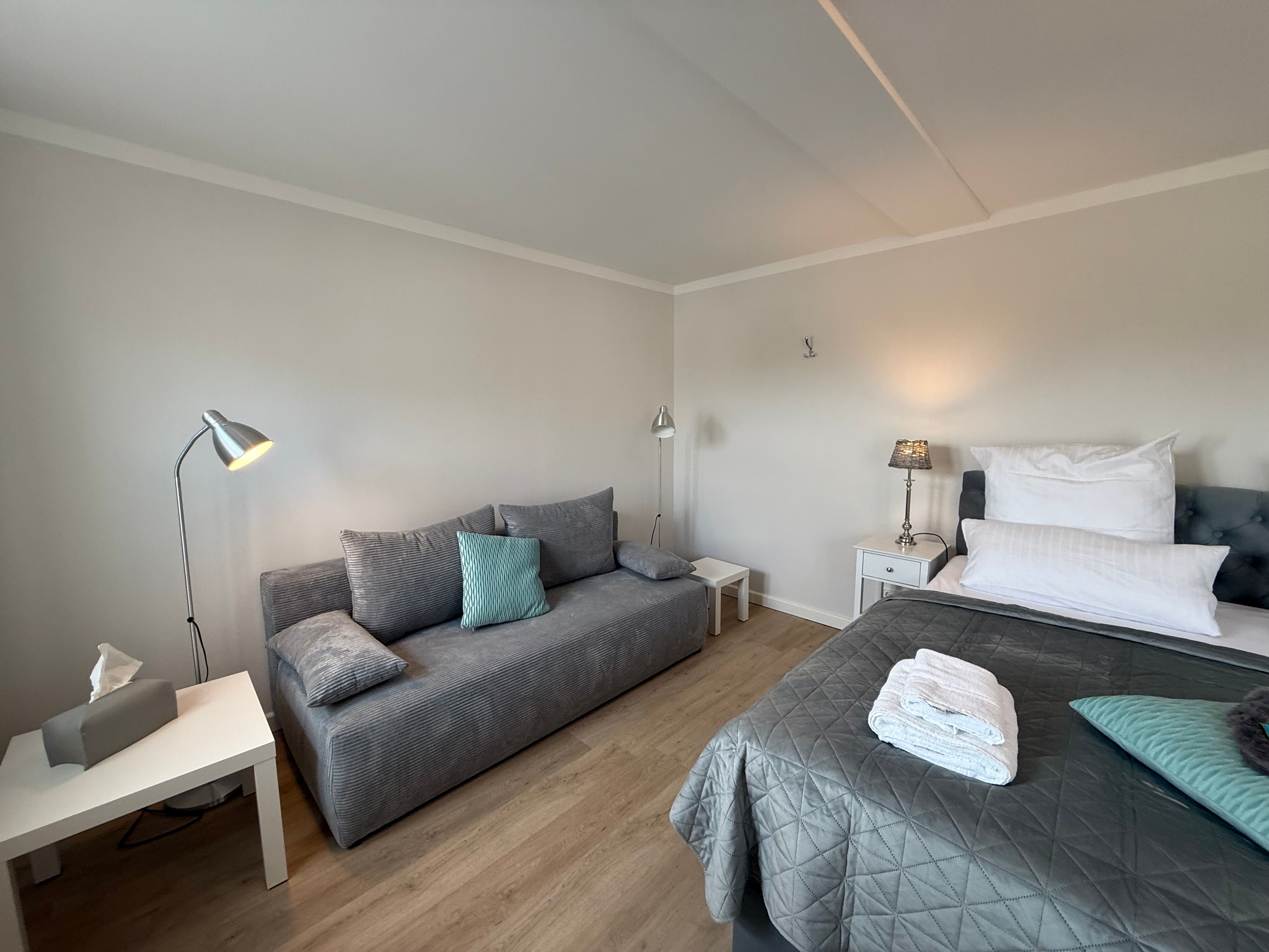 No. III: Maisonette With Balcony, Netflix/Disney - 14