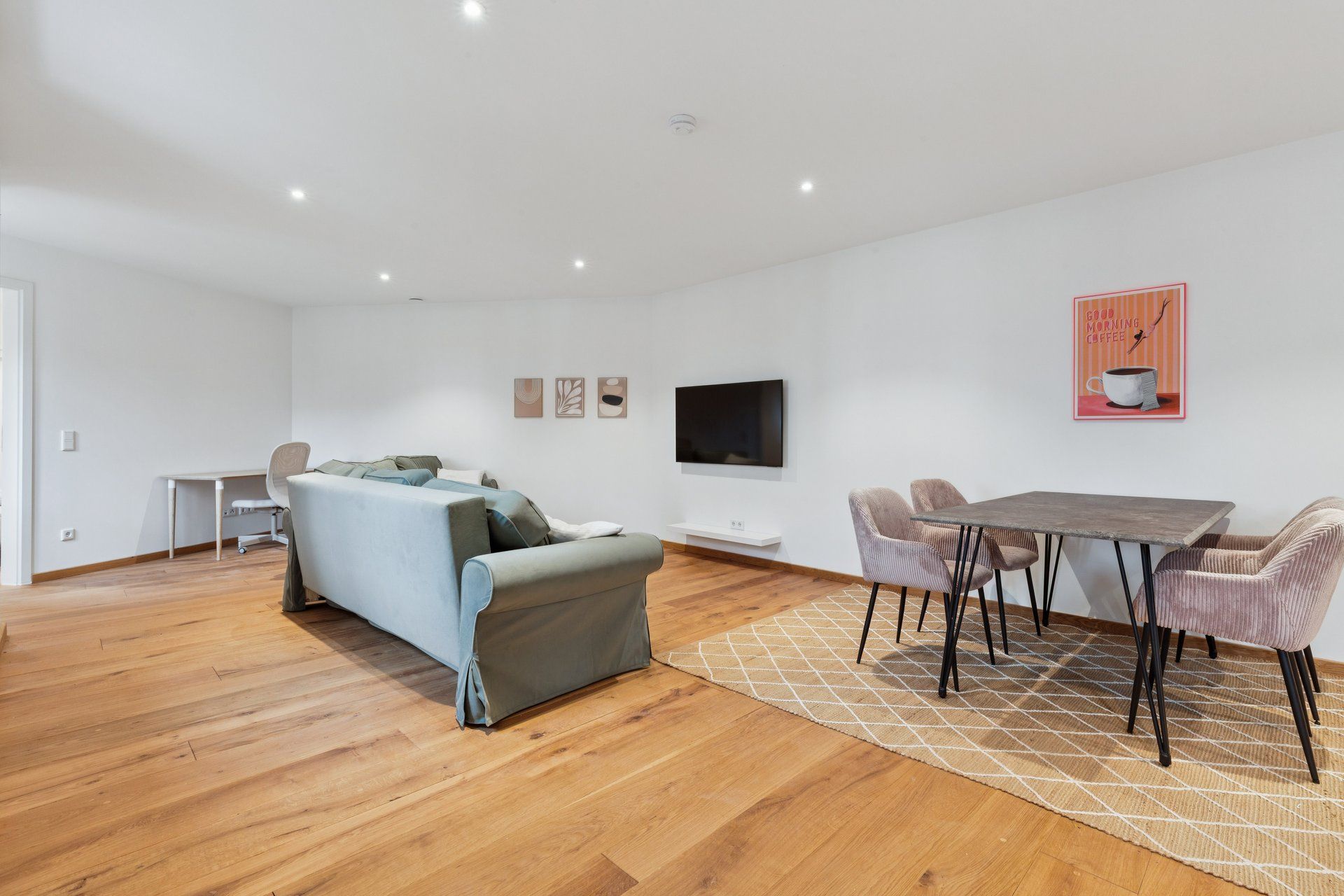 Spacious Apartment In Erlangen - 13