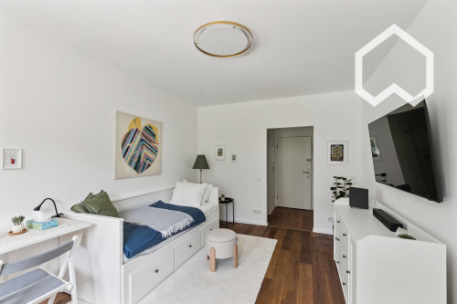 Modern & Bright Studio with Private Terrace in Düsseldorf-Flingern