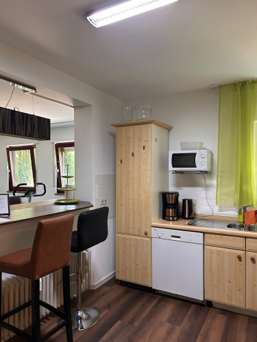 Stylish Library Apartment near Trappensee – Fully Furnished & Move-in Ready - Gallery - 9