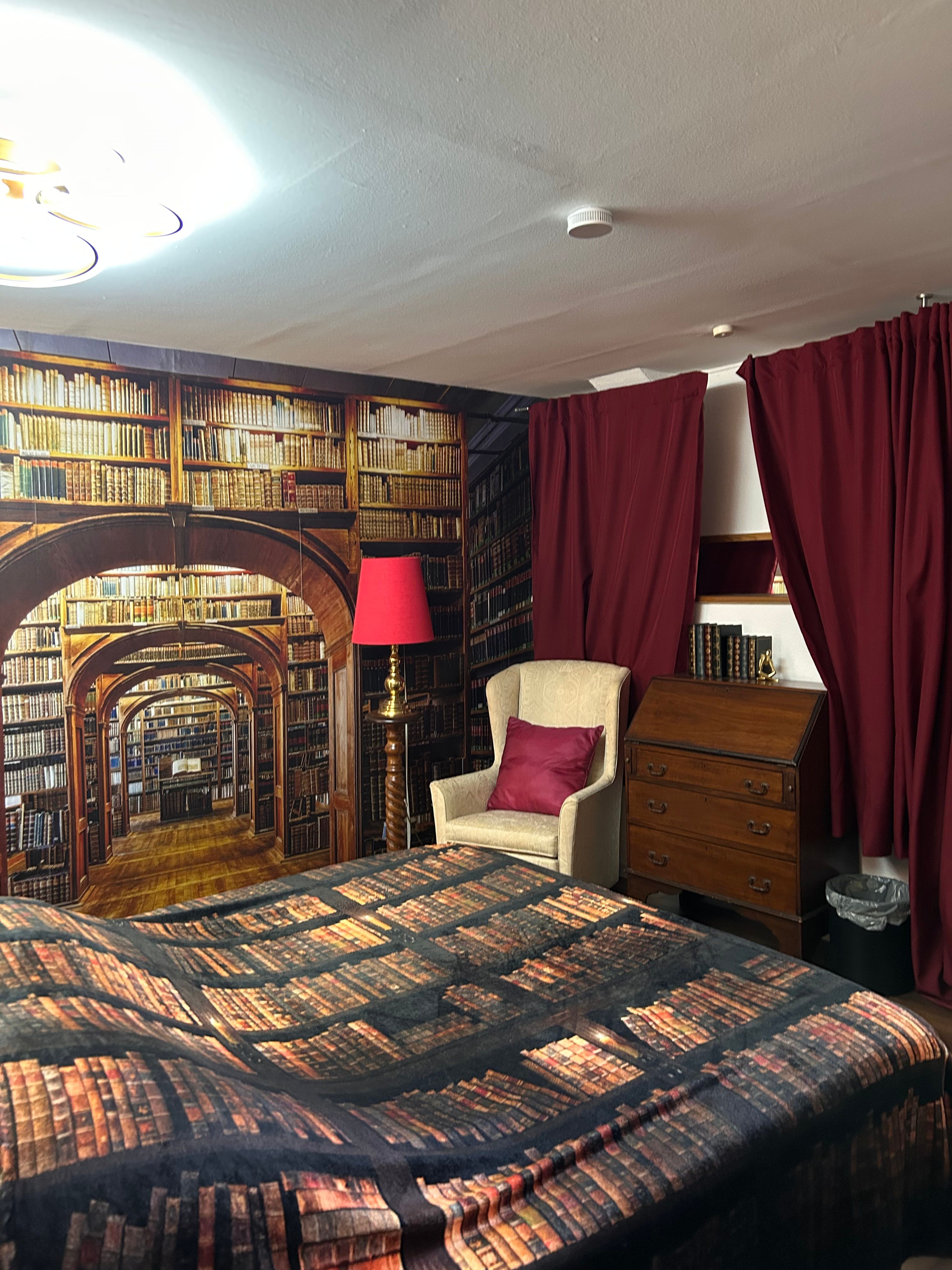 Stylish Library Apartment Near Trappensee – Fully Furnished & Move-In Ready - 5
