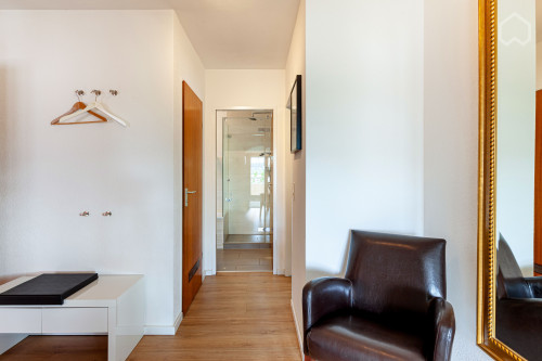 Large and nice apartment with balcony centrally located in Stuttgart - Gallery - 3