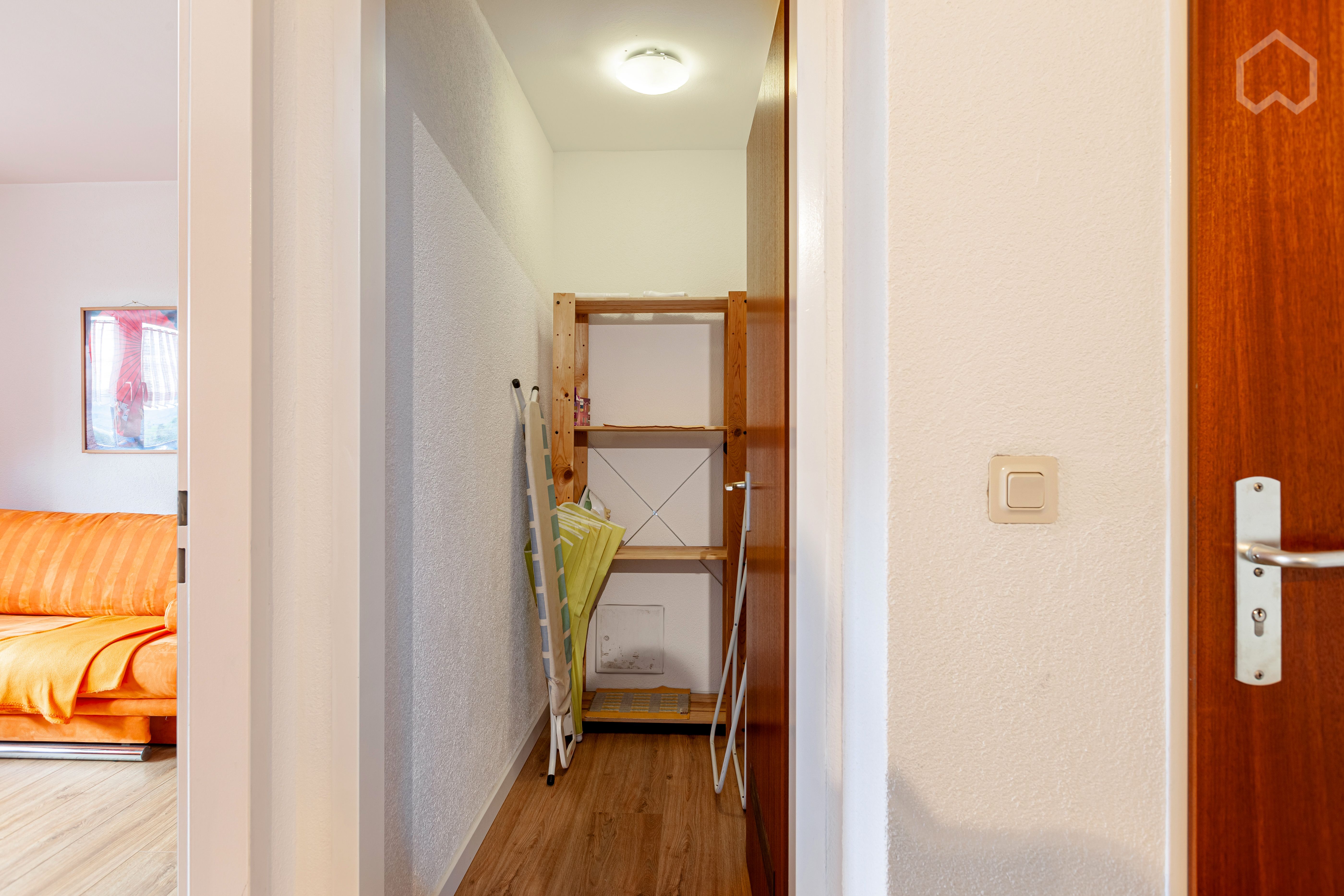 Large And Nice Apartment With Balcony Centrally Located In Stuttgart - 4
