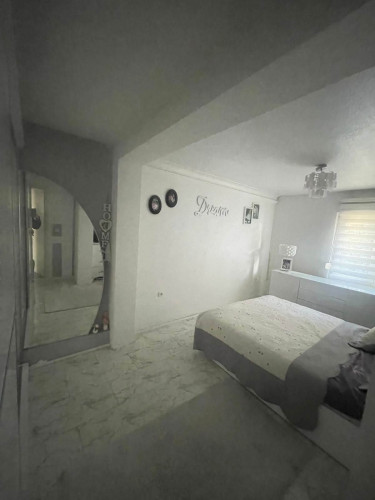 Well-maintained and modern apartment - Gallery - 3