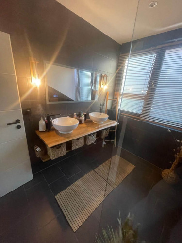 Well-maintained and modern apartment - Gallery - 11