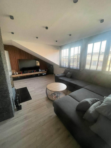 Well-maintained and modern apartment