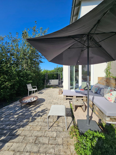 Single-family house with designer interior, private terrace and view