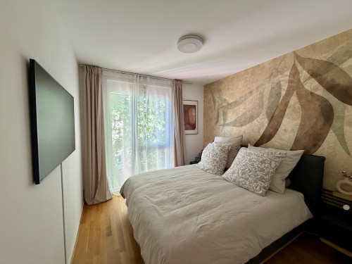 High-quality furnished 3-room apartment in Frankfurt with home office, balcony & underground parking - Gallery - 8