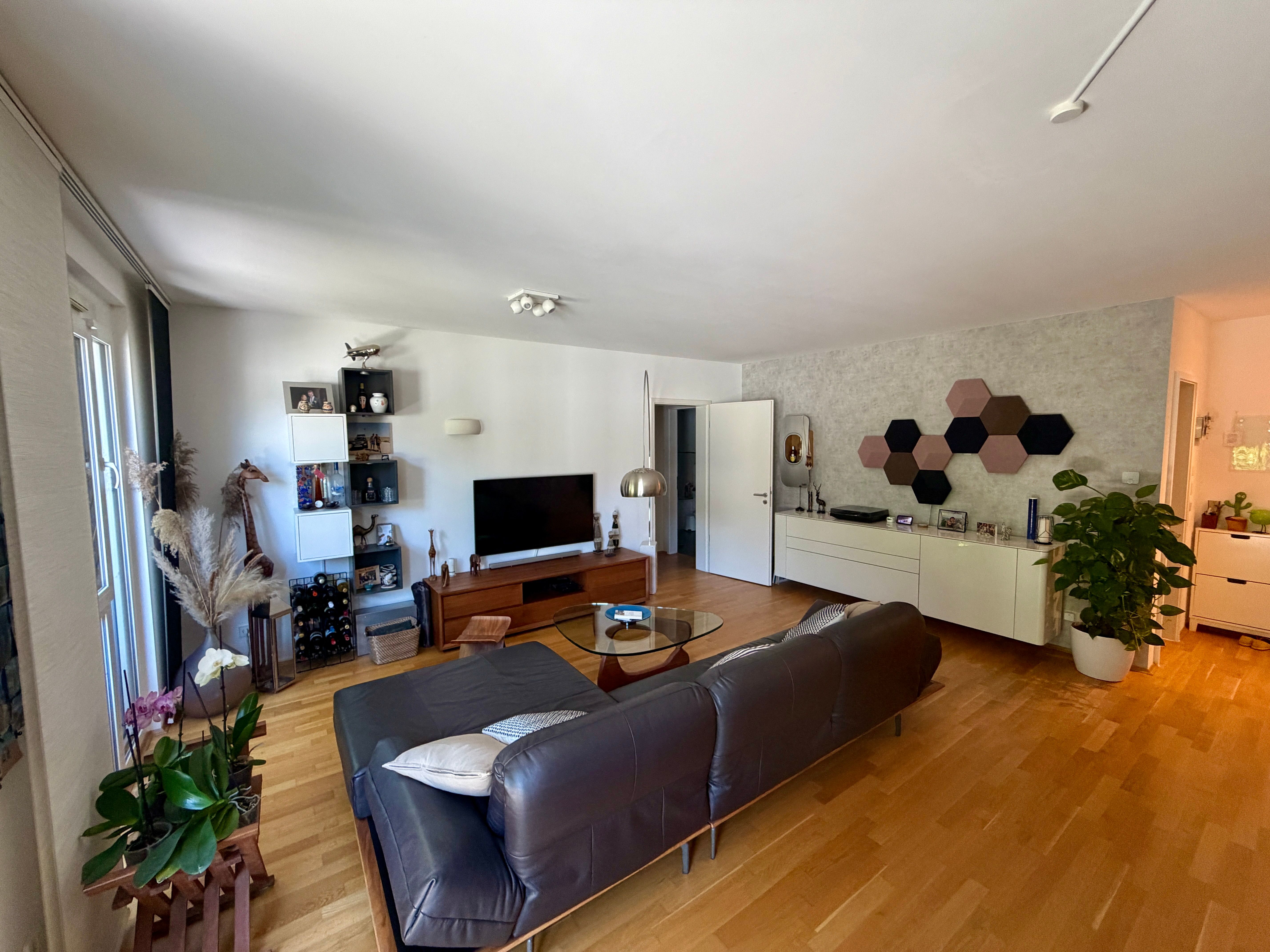 High-Quality Furnished 3-Room Apartment In Frankfurt With Home Office, Balcony & Underground Parking - 8