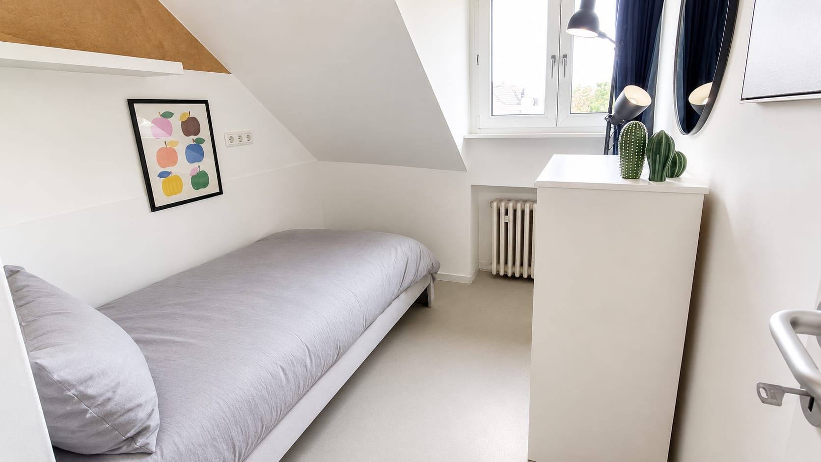 Nice 4 Bedroom Flat In Düsseldorf Altstadt - 11