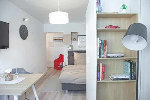 Düsseldorf freshly renovated and quiet apartment to the inner courtyard central with balcony - Gallery - 8