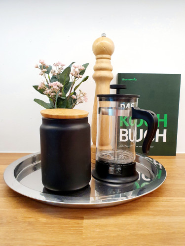 Düsseldorf freshly renovated and quiet apartment to the inner courtyard central with balcony
