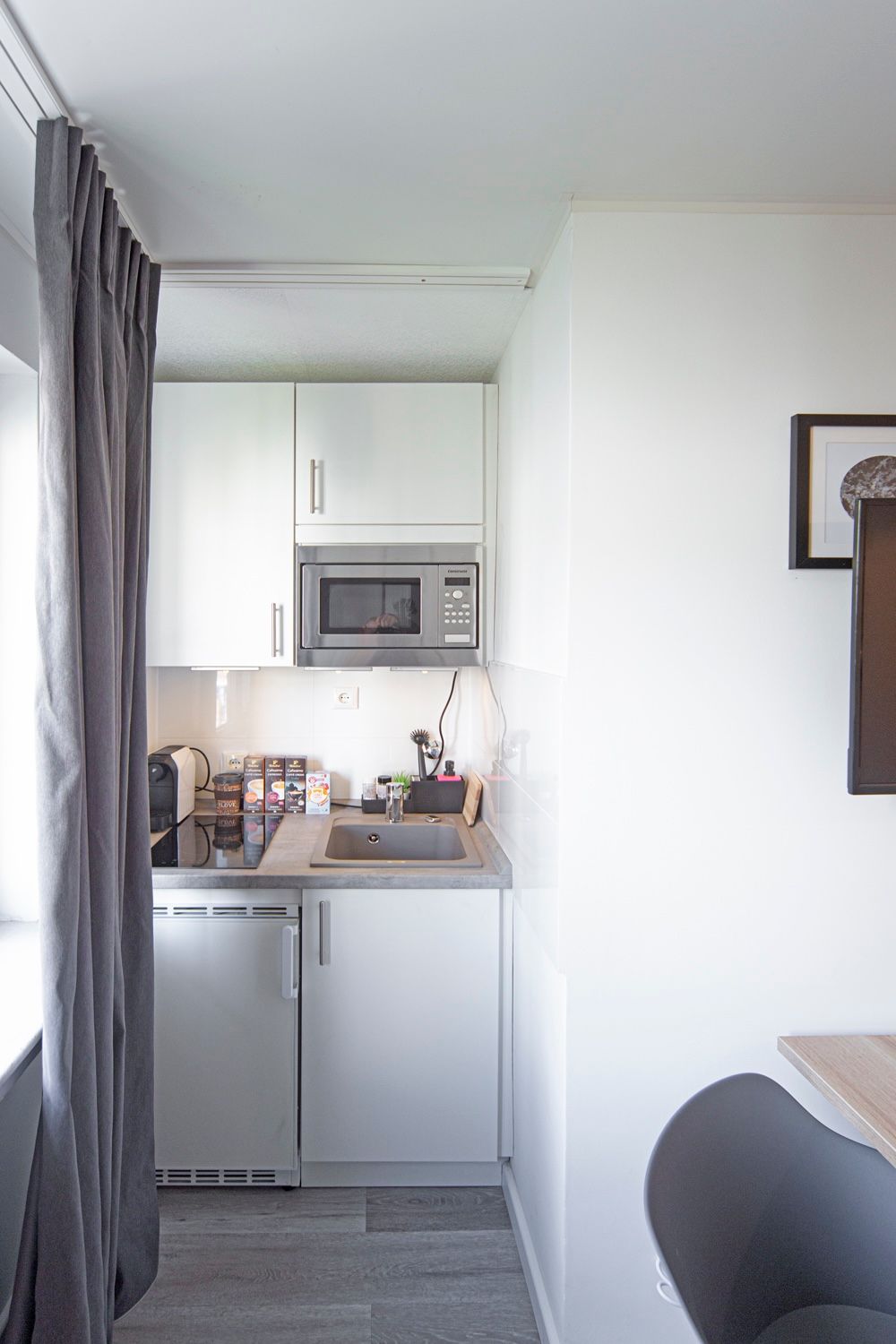 Düsseldorf Freshly Renovated And Quiet Apartment To The Inner Courtyard Central With Balcony - 15
