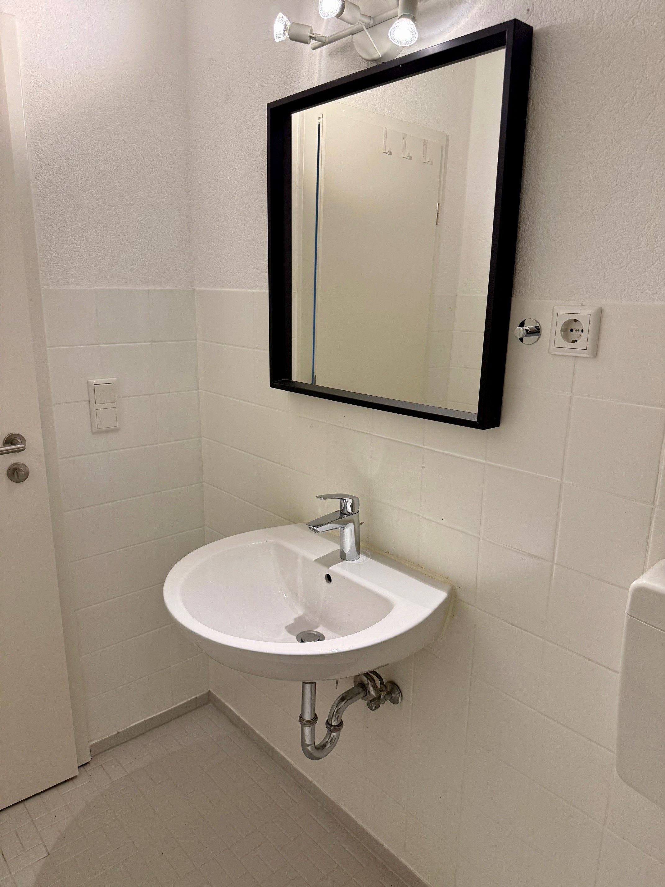 Furnished 3-Room Apartment In Central Prime Location In Bilk - 5