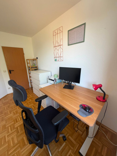 Beautiful fully furnished 3-room apartment with large balcony – central location – temporary rental (01.10.26–15.03.27) in Düsseldorf