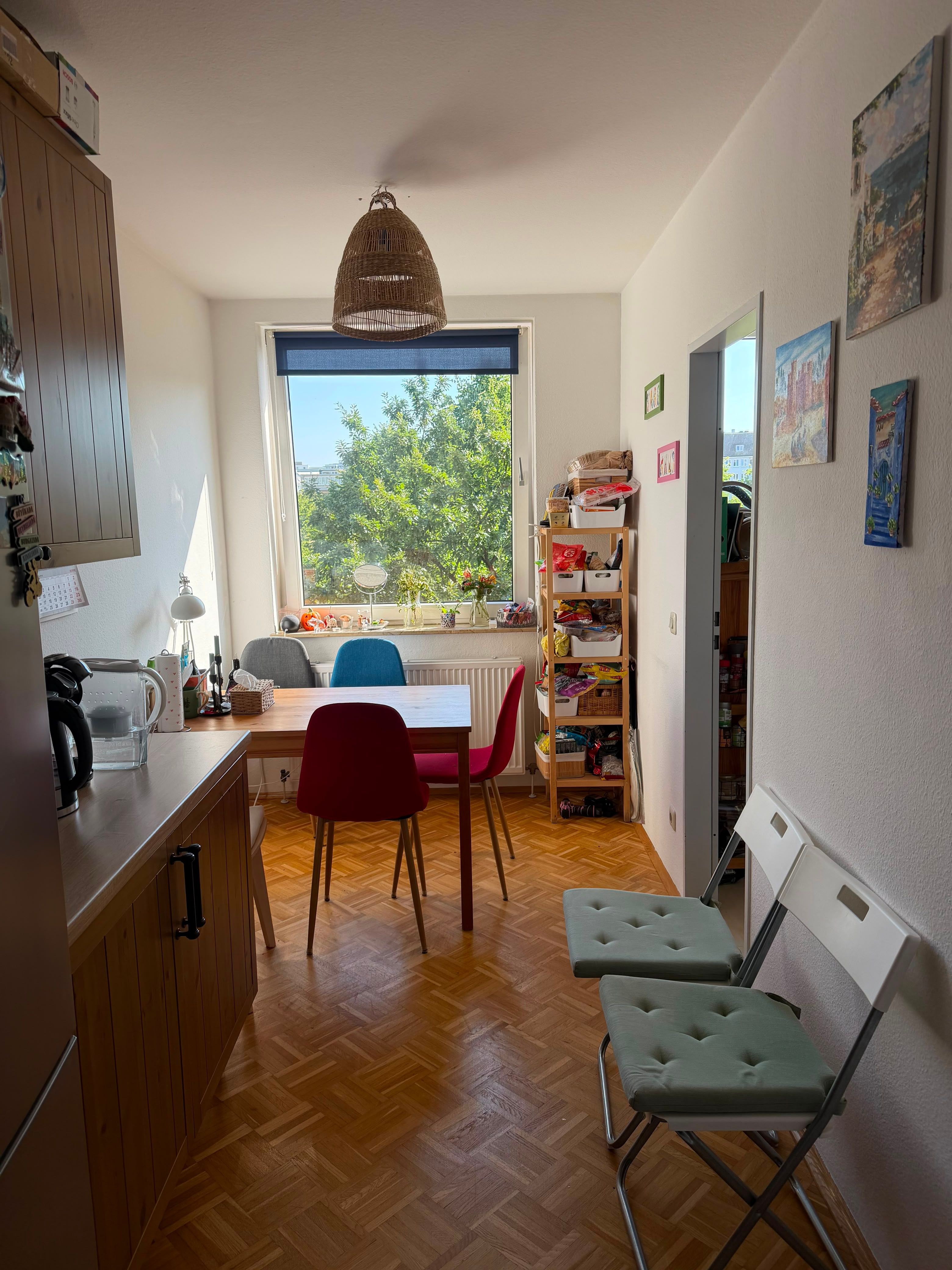 Beautiful Fully Furnished 3-Room Apartment With Large Balcony – Central Location – Temporary Rental - 2