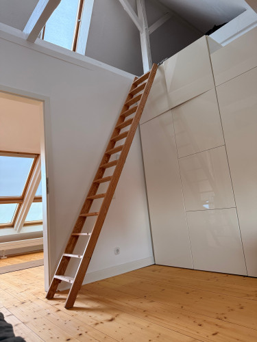 Unique 130 sqm period apartment with roof terrace in Oberkassel - Gallery - 17