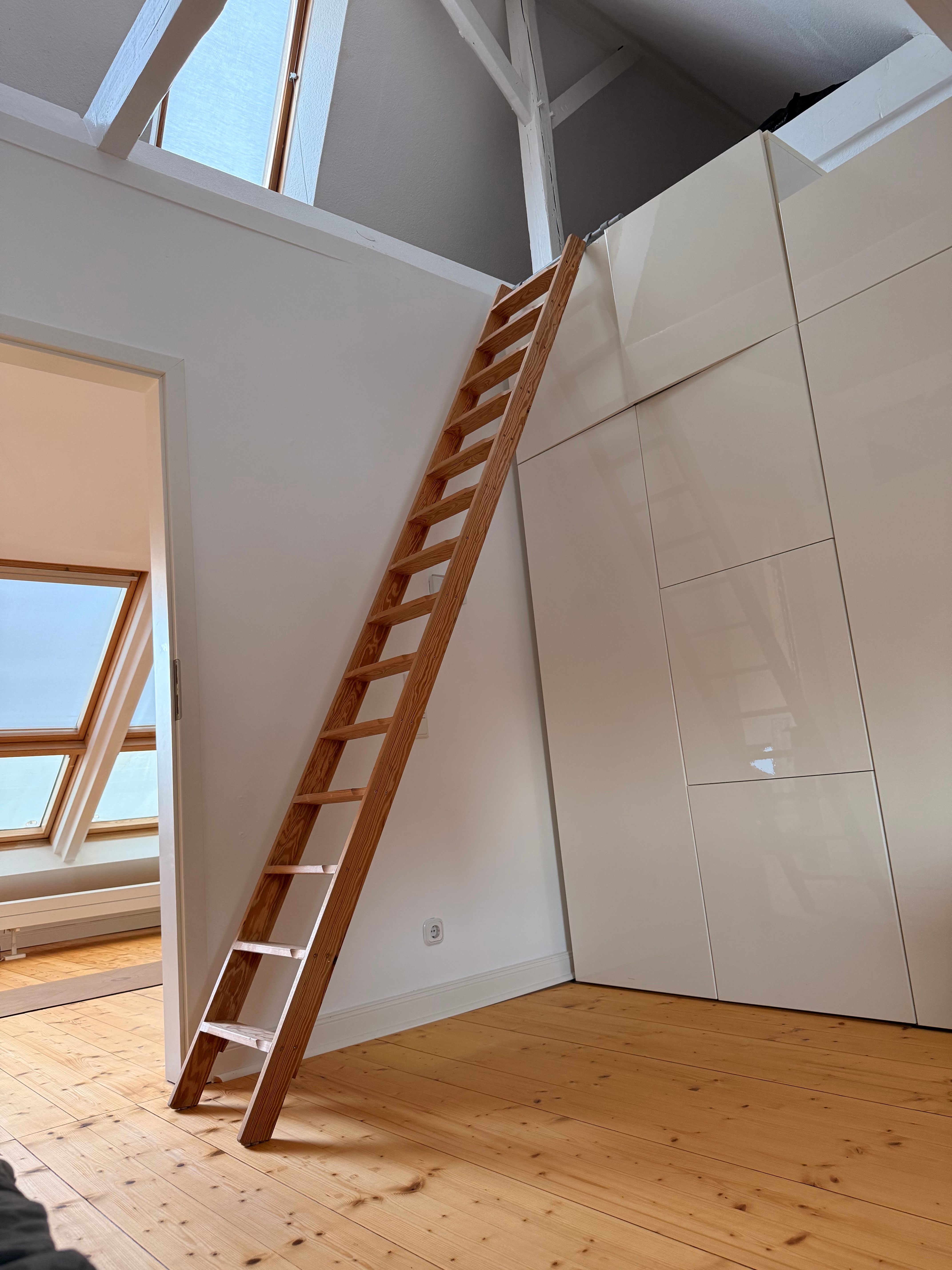 Unique 130 Sqm Period Apartment With Roof Terrace In Oberkassel - 15