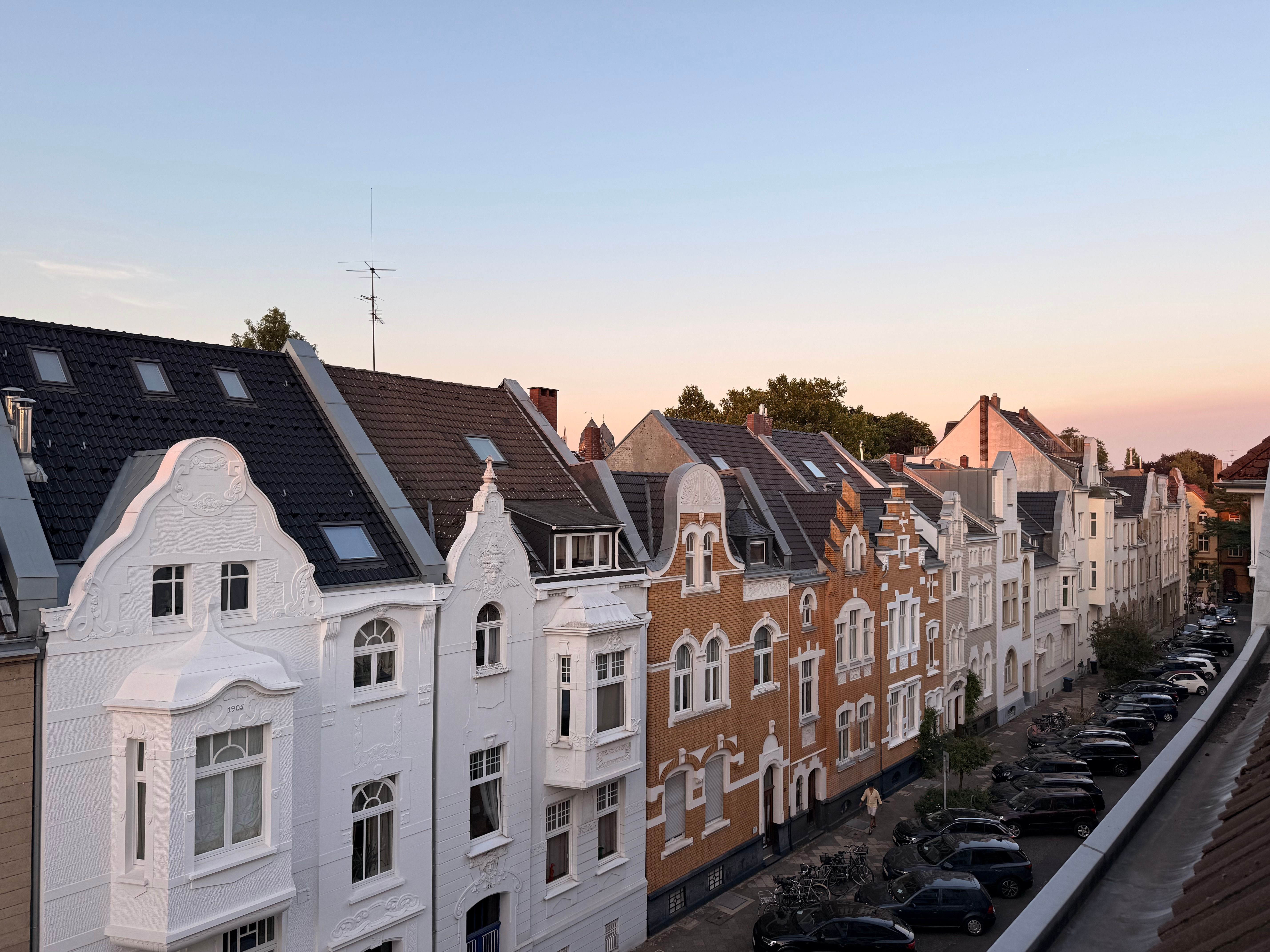 Unique 130 Sqm Period Apartment With Roof Terrace In Oberkassel - 12