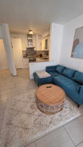 Modernisierte & voll möblierte 2-Zimmer-Wohnung mit Balkon & Tiefgarage – Innenstadt Siegburg - Gallery - 6