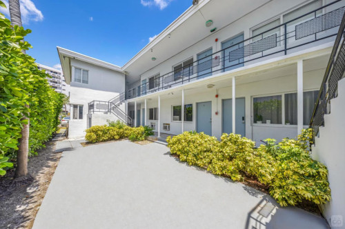 Abbott Home - Gallery - 26