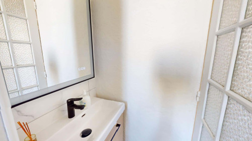 Room in Boulevard Léon Bourgeois, Toulon for 85 m² with 3 bedrooms - Gallery - 11