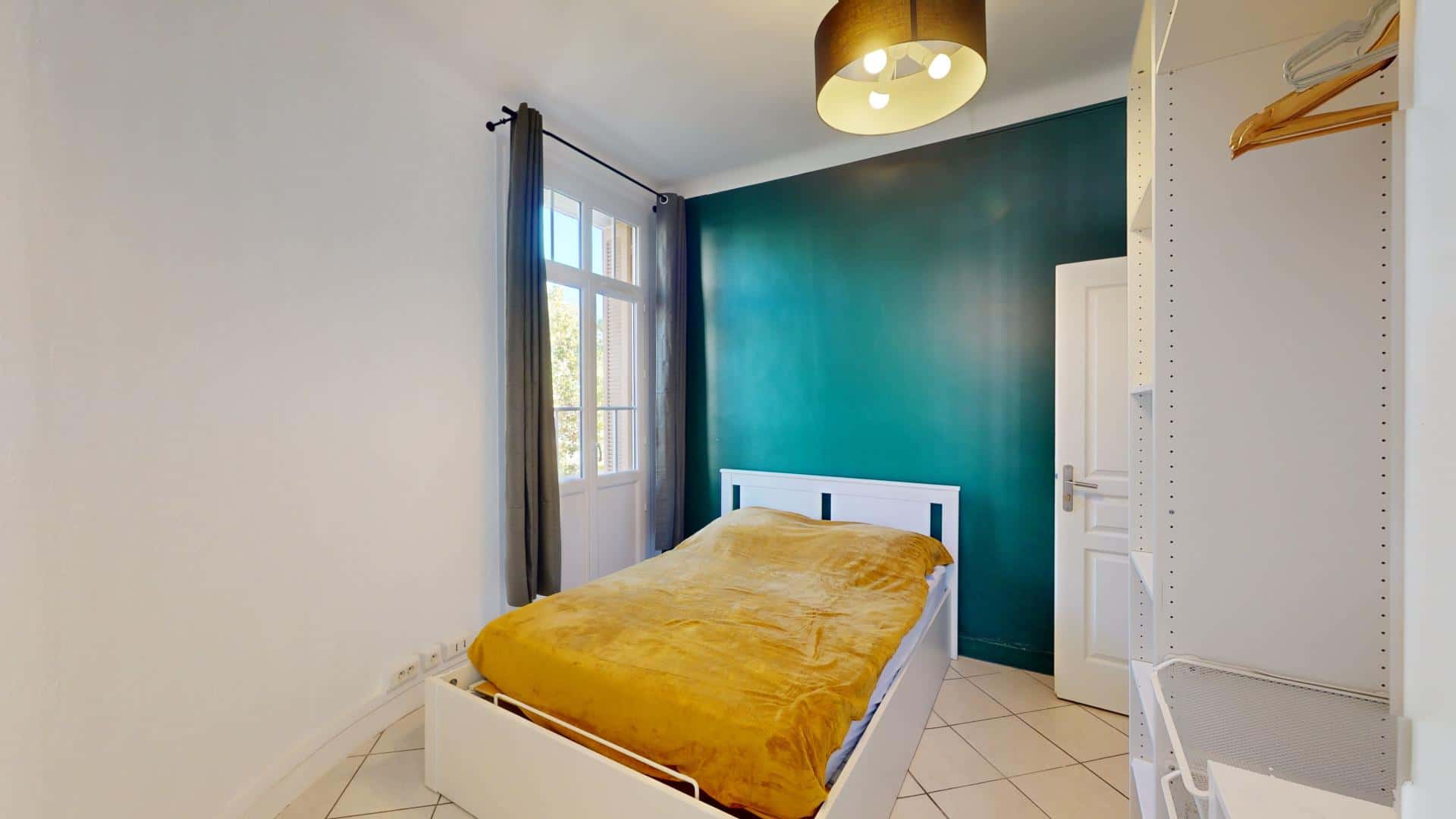 Room In Boulevard Léon Bourgeois, Toulon For 85 M² With 3 Bedrooms - 1