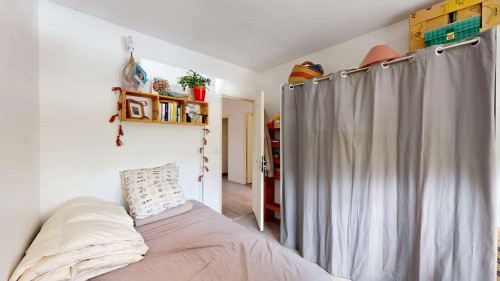 Room in Square Mantegna, Tours for 105 m² with 5 bedrooms