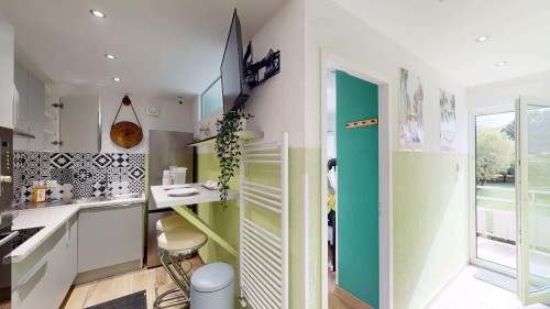 Room in Rue Aristide Briand, Annemasse for 34 m² with 2 bedrooms