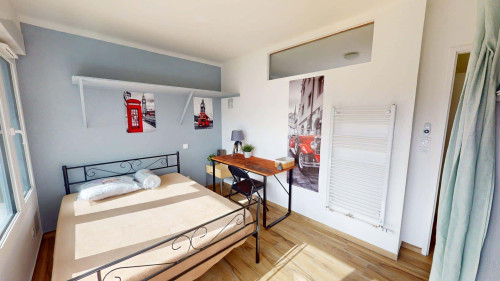 Room in Rue Aristide Briand, Annemasse for 34 m² with 2 bedrooms