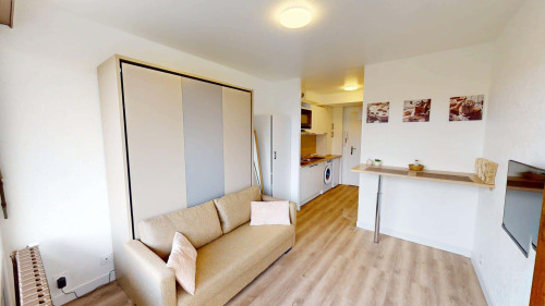 Apartment in Rue de la Paix, Gaillard for 16 m²