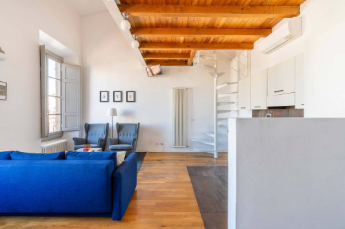 Apartment in Piazza di San Lorenzo, Firenze for 65 m² with 2 bedrooms