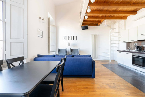 Apartment in Piazza di San Lorenzo, Firenze for 65 m² with 2 bedrooms