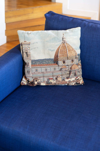 Apartment in Piazza di San Lorenzo, Firenze for 65 m² with 2 bedrooms
