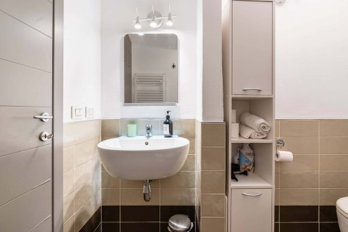 Apartment in Piazza di San Lorenzo, Firenze for 65 m² with 2 bedrooms - Gallery - 14