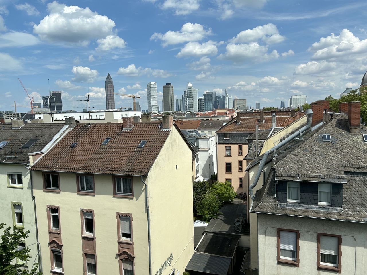 Stylish New-Build Apartment With Spectacular Skyline Views In Gallus - 3
