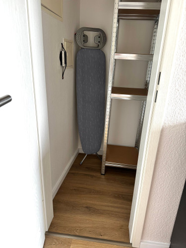 Fully Furnished One-Room Apartment with Parking Space in Mühlheim am Main