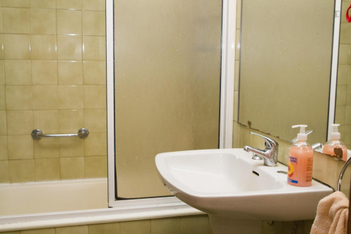 Single bedroom near Universidade de Coimbra Polo1 - Gallery - 9