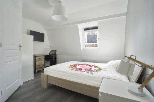 Chambre 3 - PASTEUR D