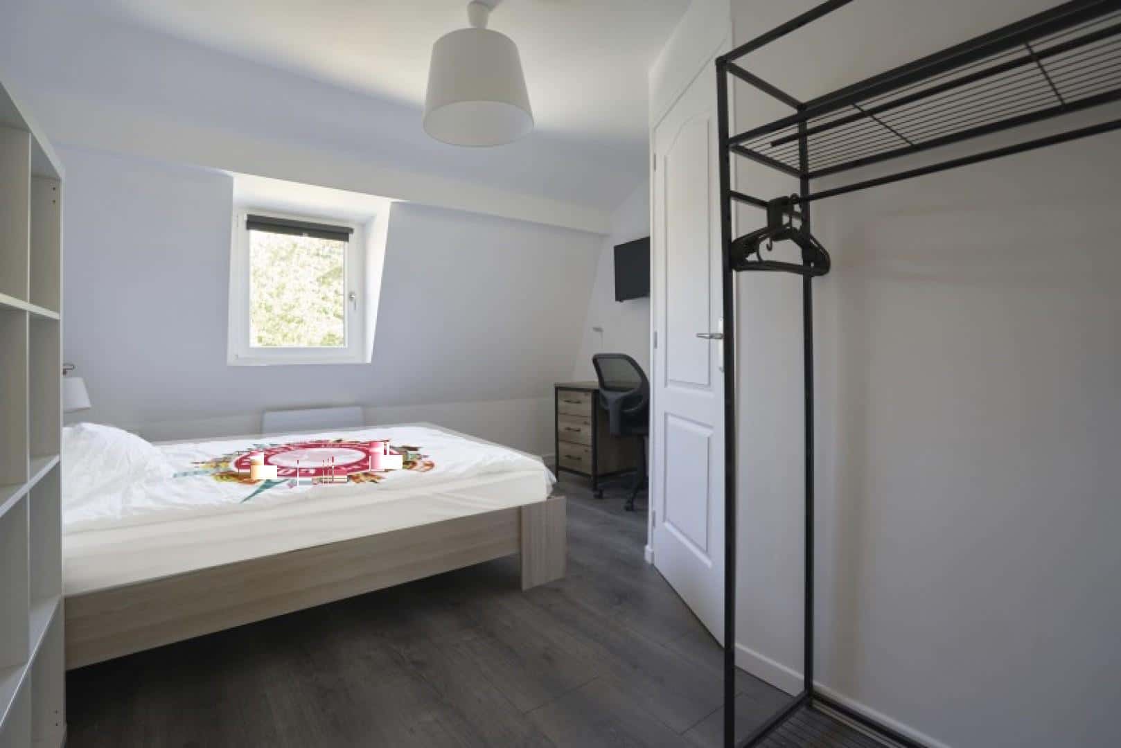 Chambre 4 - PASTEUR D - 1
