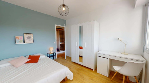 Room in Rue Professeur Patel, Lyon for 76 m² with 4 bedrooms