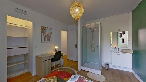 Room in Rue François Couperin, Rouen for 75 m² with 4 bedrooms