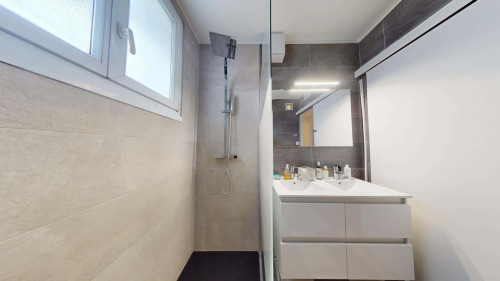 Room in Rue Baraban, Lyon for 94 m² with 4 bedrooms - Gallery - 14