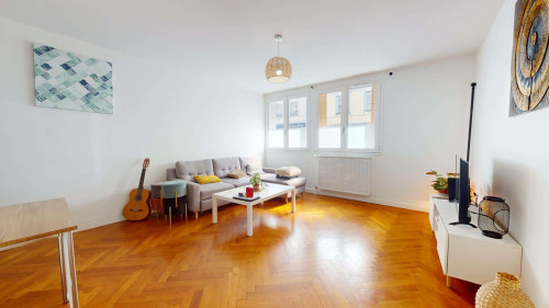 Room in Rue Baraban, Lyon for 94 m² with 4 bedrooms