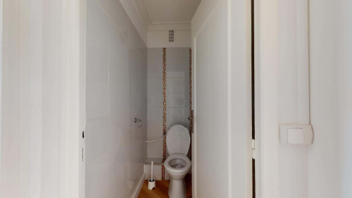 Room in Rue des Chasseurs, Montpellier for 84 m² with 5 bedrooms - Gallery - 2