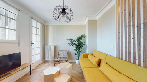 Room in Rue des Chasseurs, Montpellier for 84 m² with 5 bedrooms