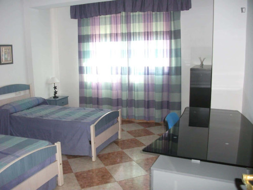Room for 95 m² with 3 bedrooms