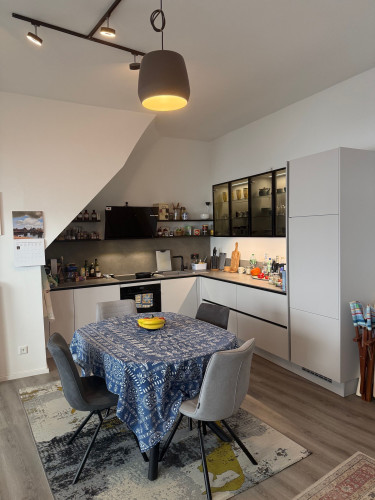 Courtyard Oasis: High-quality Maisonette Apartment in popular Flingern-Nord (temporary for 11-12 months)