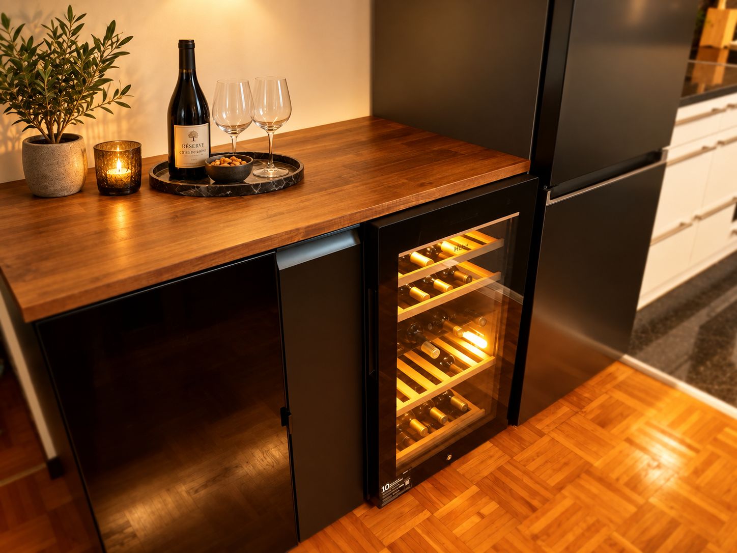 Furnished + Parking: Central Location. Stylish Apartment + Garden, Designed For Comfortable Living - 6