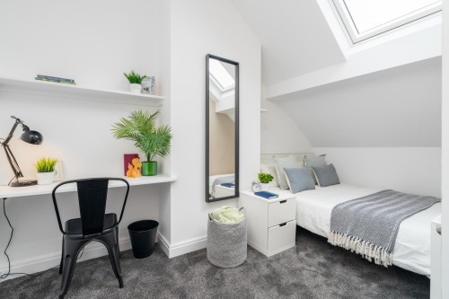 17-trelawn-avenue-leeds-51638426620260918074926AM